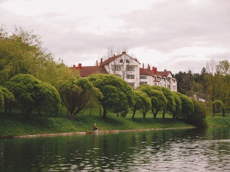 Riverside Charm at Baystone Retreat
