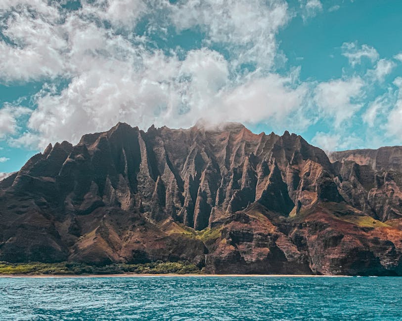 Hawaii Cliff Villas With Ocean Ceilings and Lava Floors